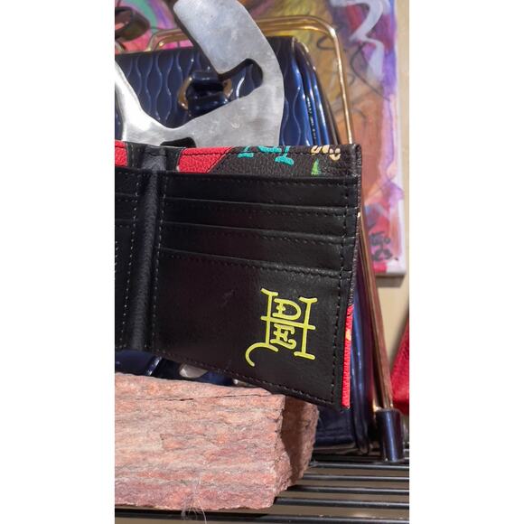 Ed Hardy Y2K Metal Stud Printed Bifold Deadstock Wallet- Red/Black - Picture 6 of 6